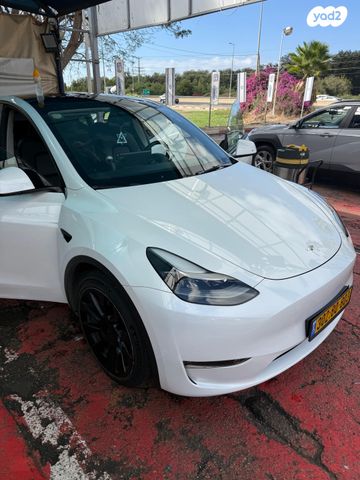 מודעת רכב טסלה מודל Y