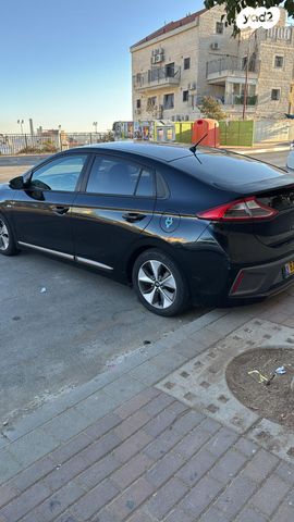 יונדאי איוניק