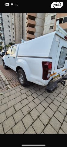 איסוזו די-מקס