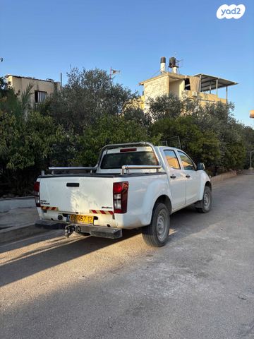 איסוזו די-מקס