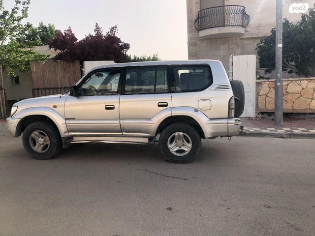 מודעת רכב טויוטה לנד קרוזר