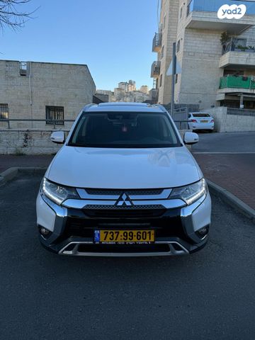 מיצובישי אאוטלנדר