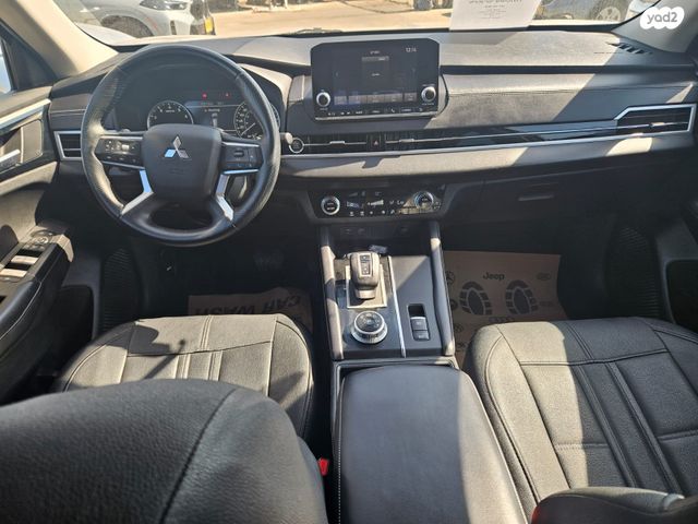 מיצובישי אאוטלנדר