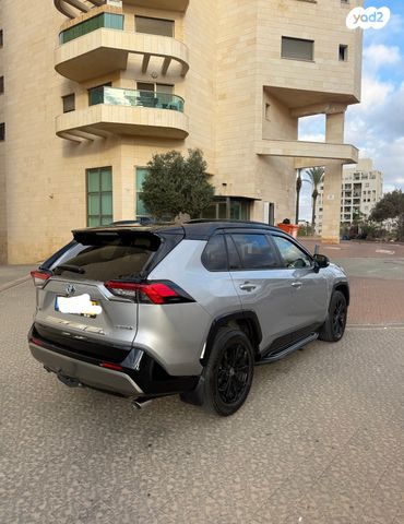 טויוטה RAV4