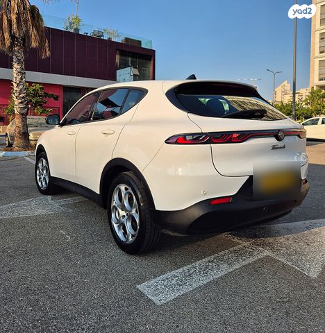 אלפא רומיאו טונלה