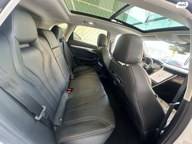 אם ג'י מארוול R