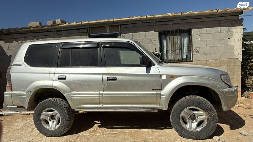 טויוטה לנד קרוזר