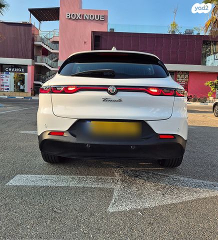 אלפא רומיאו טונלה