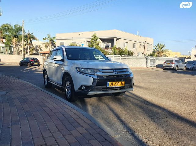 מיצובישי אאוטלנדר