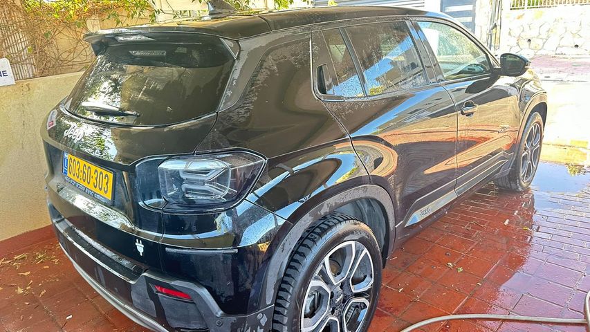 מודעת רכב ג'יפ אוונגר