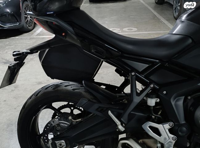 טריומף Tiger 660