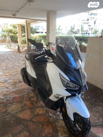 מודעת רכב סאן יאנג ג'וי-מקס Z-250