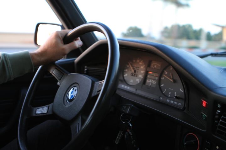 מודעת רכב ב מ וו