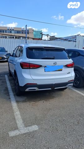 מודעת רכב אם ג'י ZS