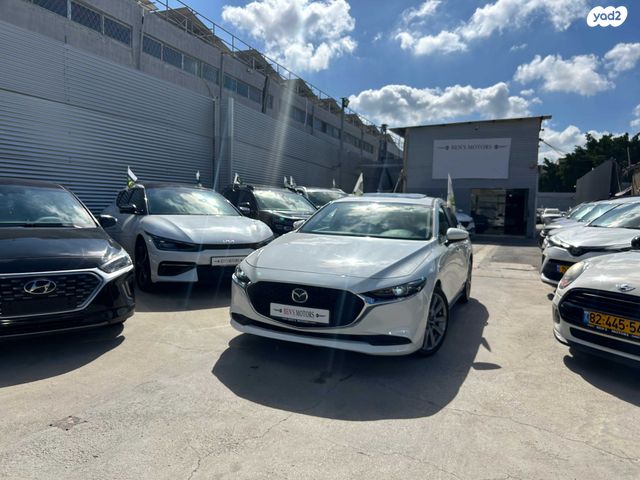 מאזדה 3