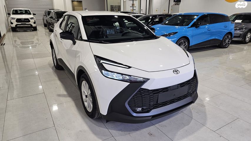 מודעת רכב טויוטה C-HR