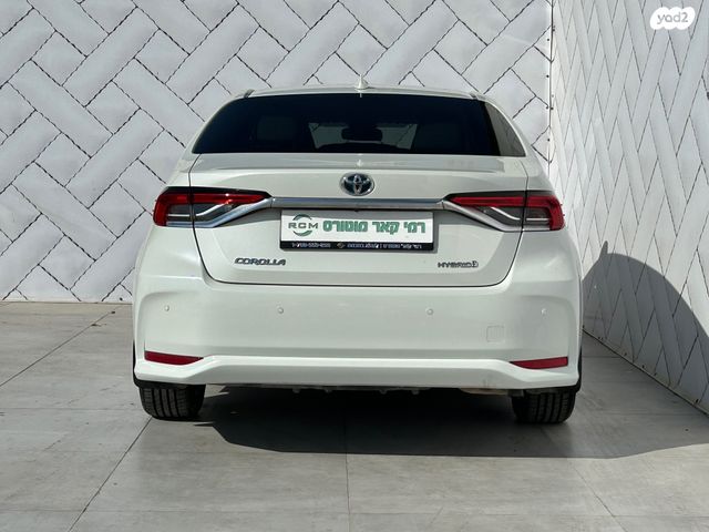 טויוטה קורולה