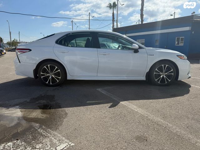 טויוטה קאמרי