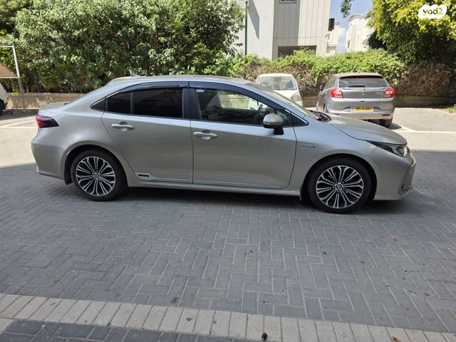 מודעת רכב טויוטה קורולה