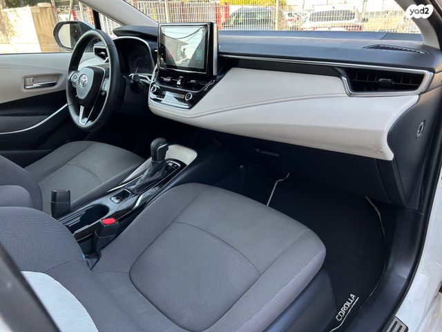 טויוטה קורולה