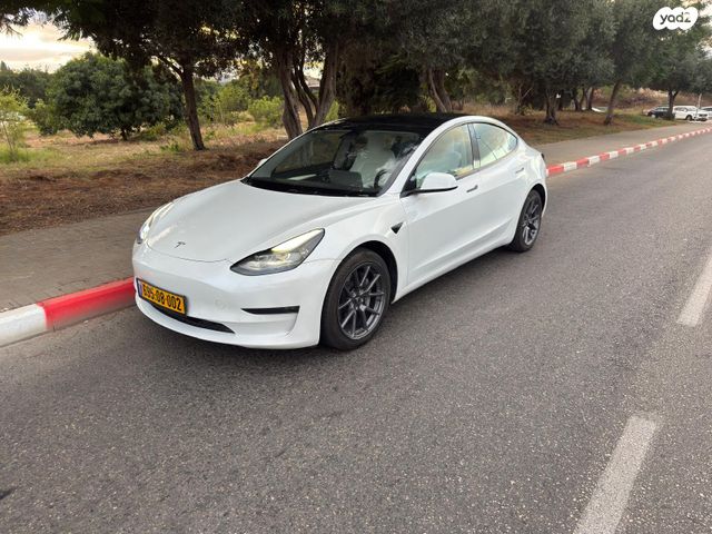 מודעת רכב טסלה מודל 3