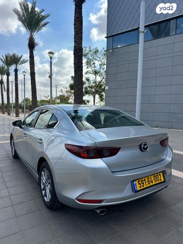 מאזדה 3
