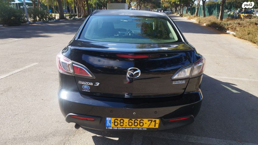 מאזדה 3