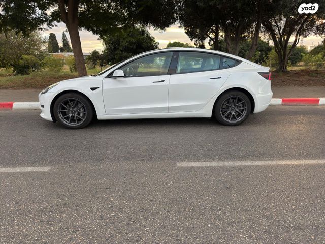 מודעת רכב טסלה מודל 3 1