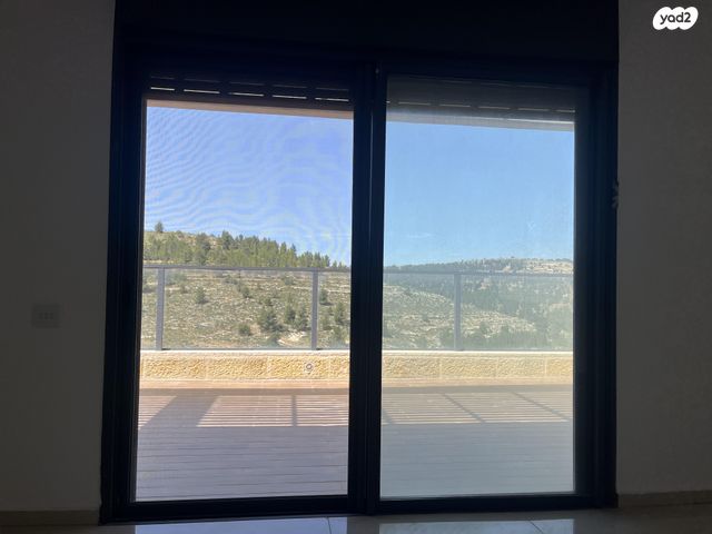 שדרות החושן 23