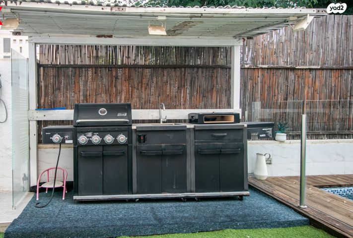 בית פרטי/ קוטג', ניסים אלוני 4, קרית האמנים, מצליח, רמלה