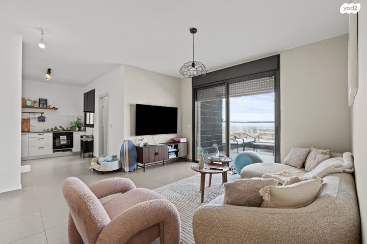 יצחק נבון 17