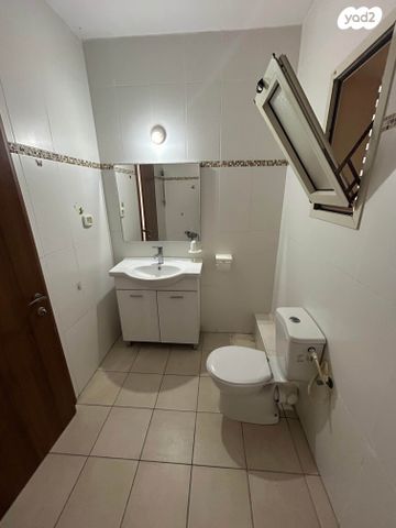 שביל חודשי השנה 6