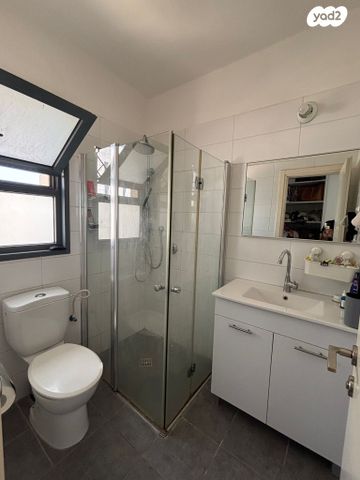 גג/ פנטהאוז, טופז 21, אבני חן, חריש