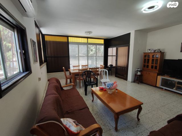 דירה, השלושה 5, עמידר, בת ים