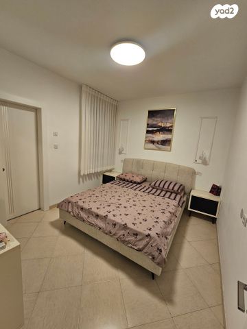 דירה, יהושע ייבין 13, נווה זאב, נאות אילן, באר שבע