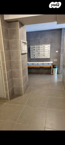 דירה, הרב יצחק ידידיה פרנקל 21, פלורנטין, תל אביב יפו