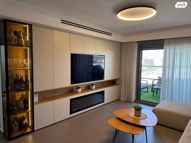 עוזי חיטמן 3