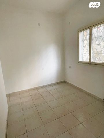 דירה, בן יהודה 6, הרצליה, חיפה