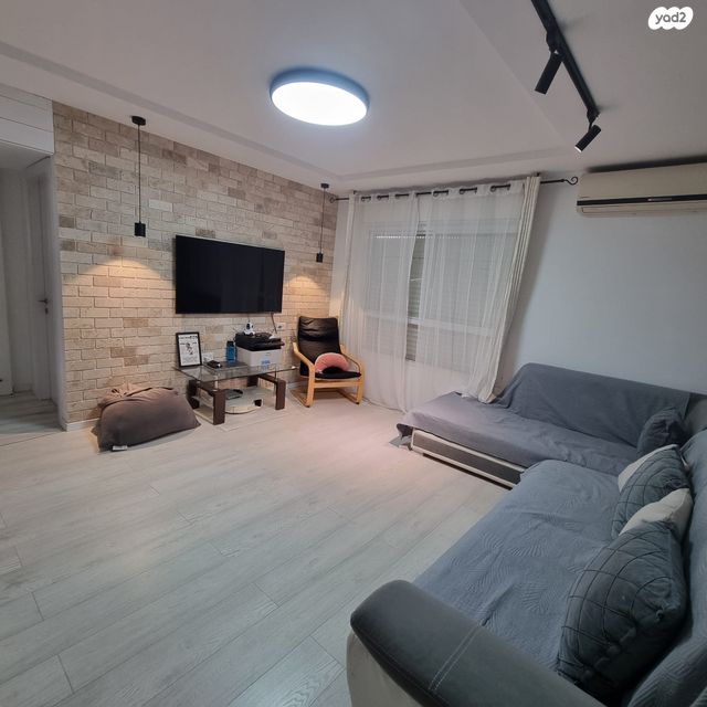 דירה, רגבים 12, גני אביב, לוד