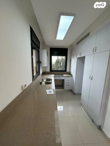 דירה, אנג'לו לוי ביאנקיני 1, מרכז העיר, ירושלים