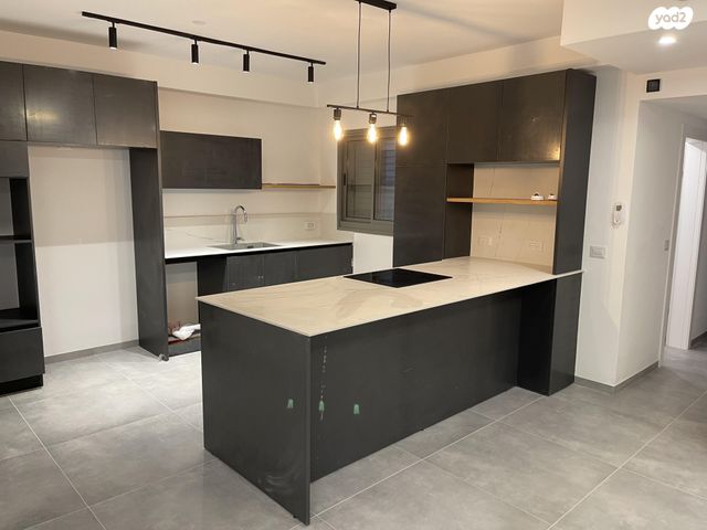 דירה, צאלון 18, אבן גבירול, רחובות