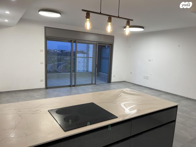 דירה, צאלון 18, אבן גבירול, רחובות