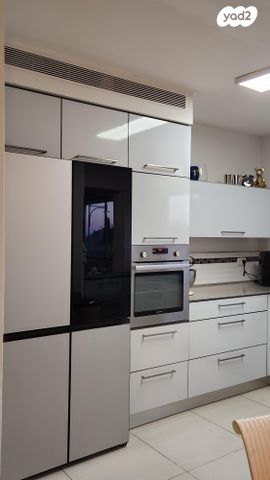 דירת גן, אלימלך רימלט 2, לב הפארק, רעננה