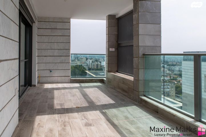 דירה, מלחמת ששת הימים 4, מרכז העיר, חדרה