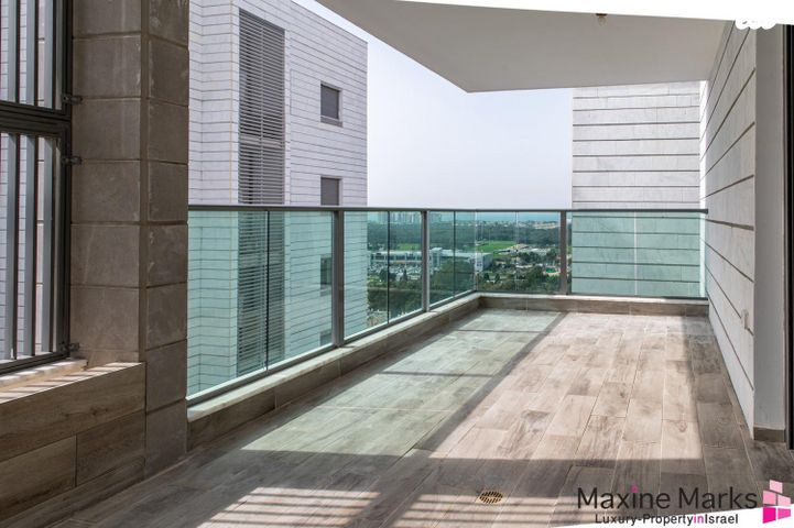 דירה, מלחמת ששת הימים 4, מרכז העיר, חדרה