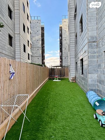 דירת גן, רפאל איתן 12, נאות שמיר, רמלה