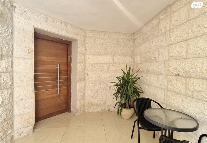 דירת גן, יקינטון 11, גבע בנימין, אדם - גבע בנימין