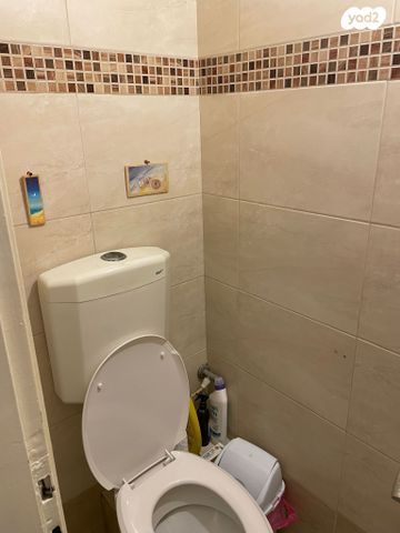 דירה, שפינוזה 9, שיכון גג, אזור