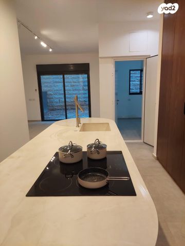 דירת גן, שדרות בן צבי 27, נחלאות, שערי חסד, ירושלים