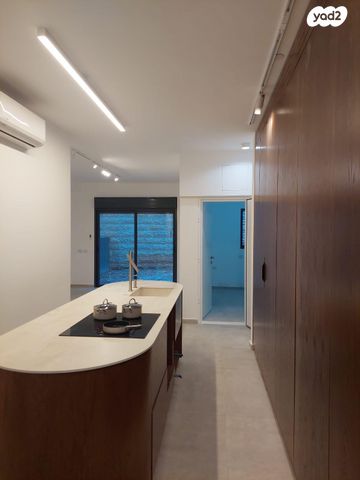 דירת גן, שדרות בן צבי 27, נחלאות, שערי חסד, ירושלים